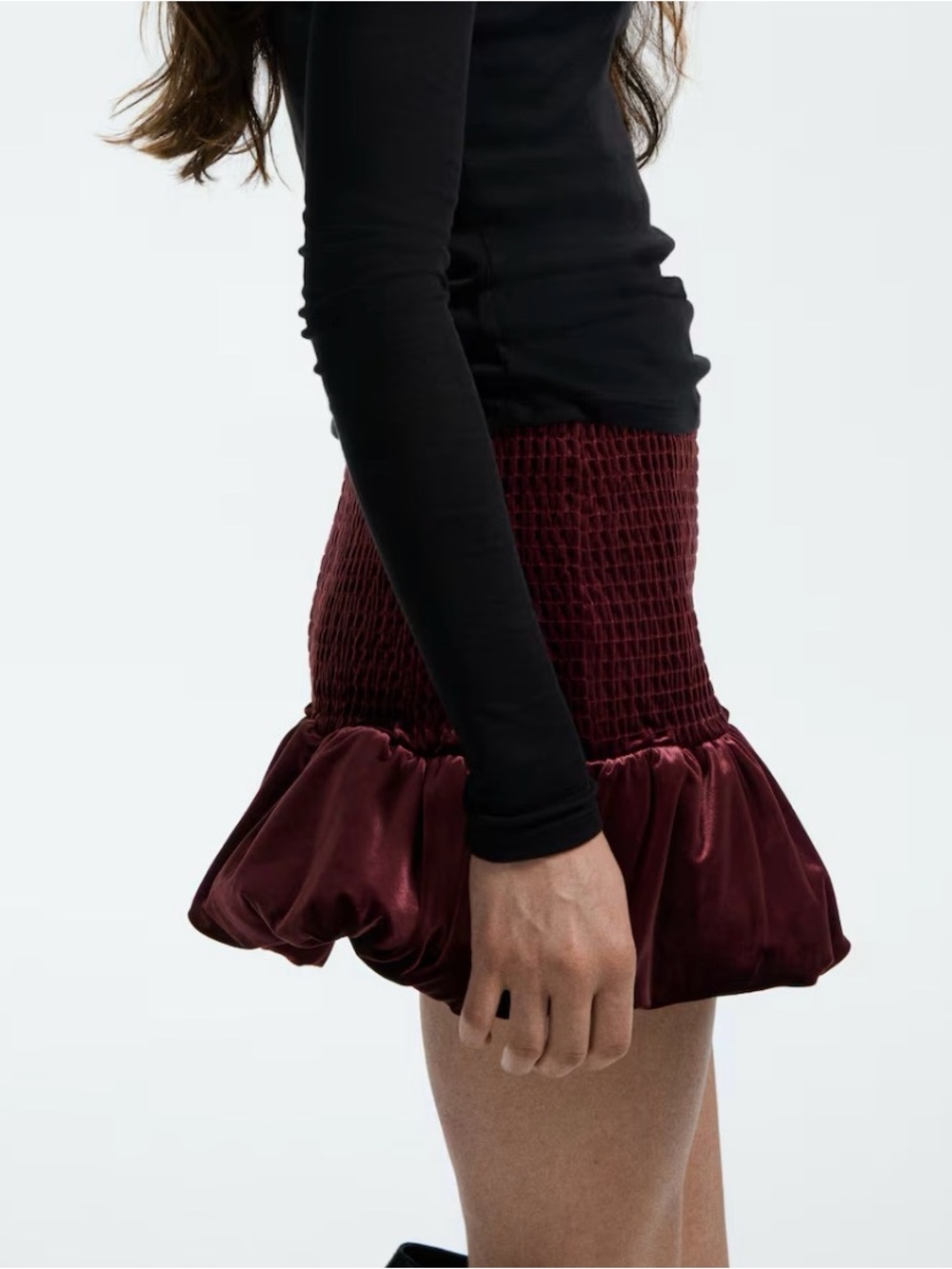 H&M Burgundy Ruffled Mini Skirt - Picture 2 of 5